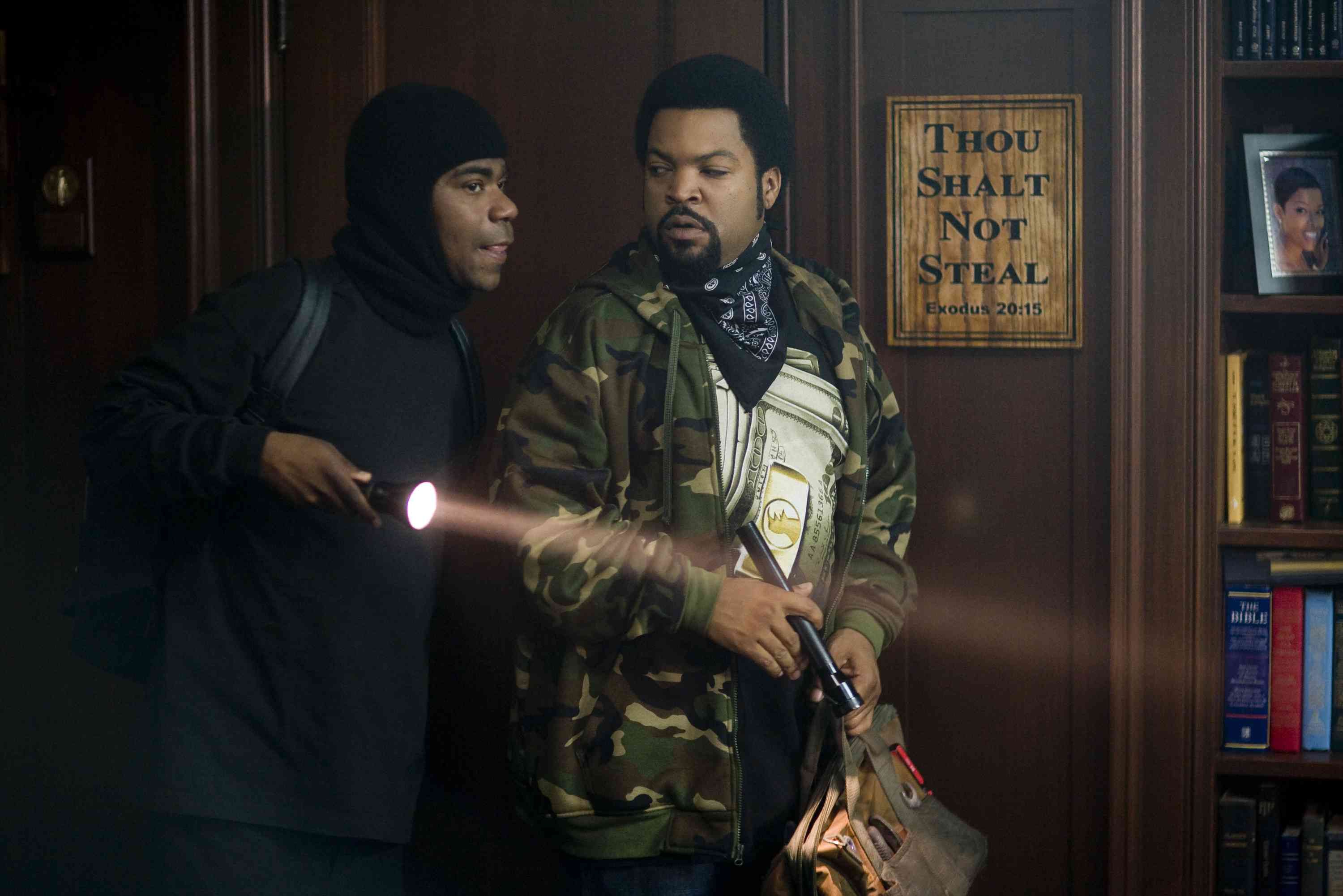 Tracy Morgan (left) and Ice Cube star in Screen Gems' comedy FIRST SUNDAY. Photo Credit: Tracy Bennett. © 2007 Screen Gems, Inc. All Rights Reserved.